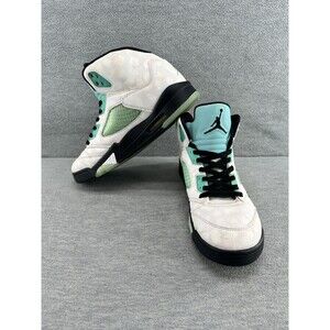 NIKE AIR JORDAN RETRO 5 - Men's CN2932-100 V Island Green Size 10.5 Shoes  B14